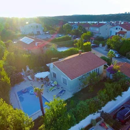 Mit Privatpool Fuer 3 Personen Ca 60 Qm In Banjole, Istrien Istrische Riviera *