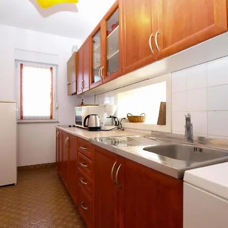 Semesterbostad Mit Privatpool Fuer 3 Personen Ca 60 Qm In Banjole, Istrien Istrische Riviera
